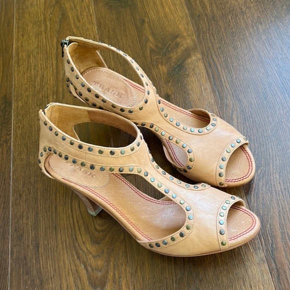 Trask Shoes - 𝅺TRASK Scarlet Studded T Strap Sandal Peep Toe Trending 10